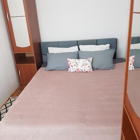 Ana Apartment ชิเบนิก ภายนอก รูปภาพ